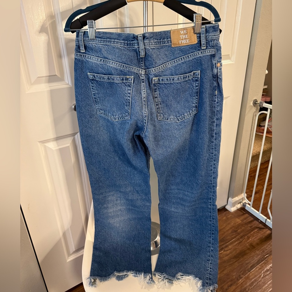 We The Free Maggie Straight Leg Jeans Size 28 Distressed Jeans - Picture 3 of 7